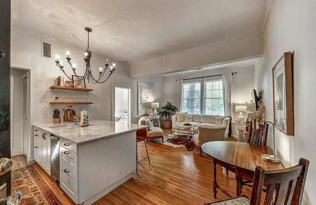 Beautifully Renovated 1bd/1ba Condo in Great Virginia Highlands Location!! Gallery 1