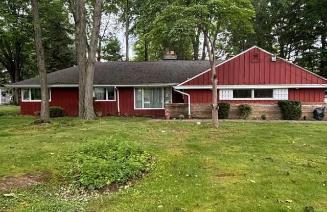 6195 North Woodlane Drive photos photos