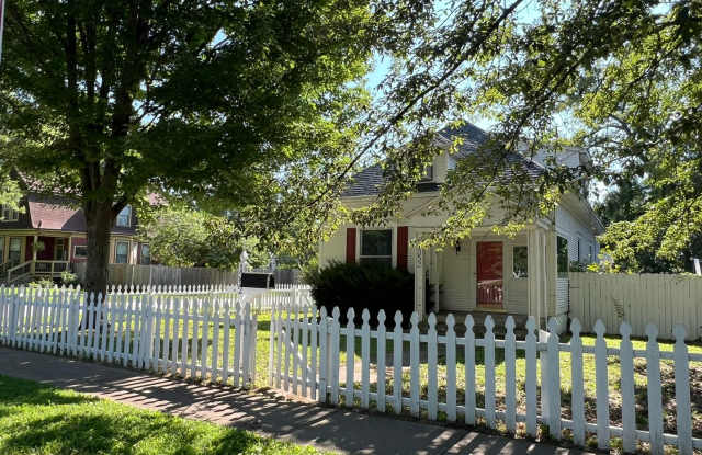 Adorable 3 Bedroom, 2 Bath on N Summit photos photos Adorable 3 Bedroom, 2 Bath on N Summit photos photos