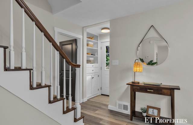 3962 Ivanrest Avenue SW Gallery 3