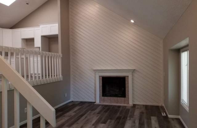 Coming Soon – Beautifully Renovated 4-Bedroom Home in Blue Springs! photos photos