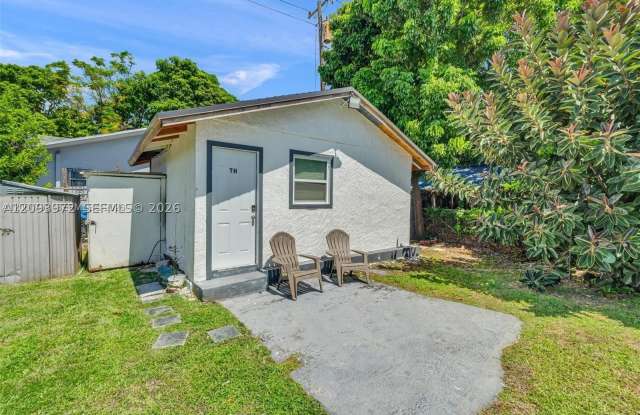 2993 SW 16th Ter Gallery 1