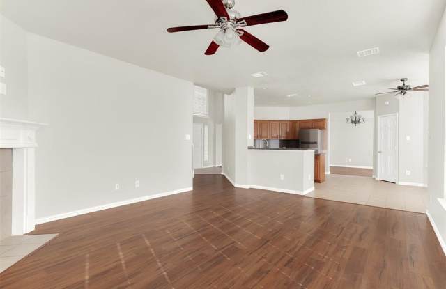 906 Crested Cove Drive Gallery 3