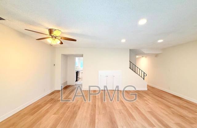 711-715 E. Cypress Avenue Gallery 4
