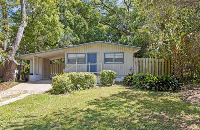 3 Bedroom House Less than a Mile from FSU! Available August 2027 Gallery 1