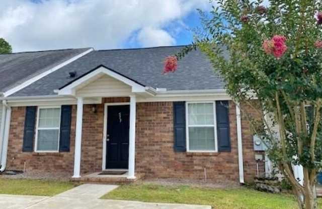 2b2bath Grovetown fenced in yard. Close to base photos photos