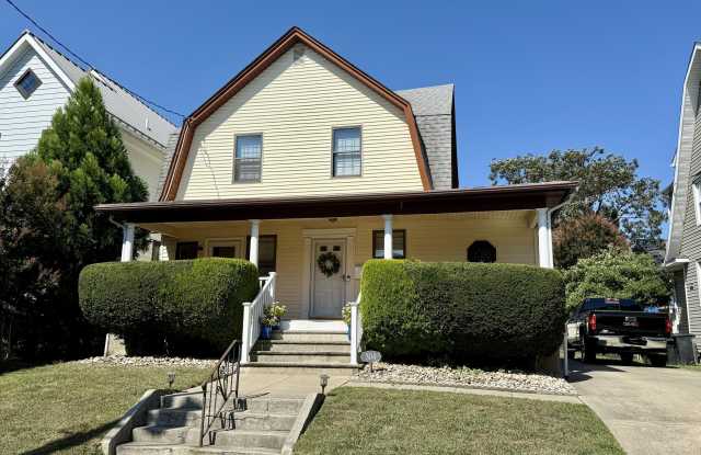 304 Lareine Avenue photos photos