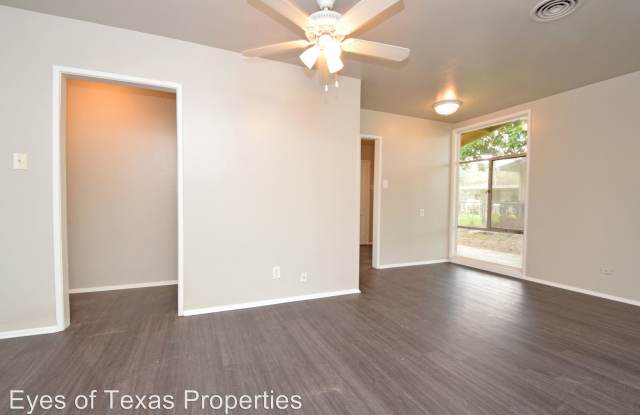 1601 Corona Drive Gallery 4