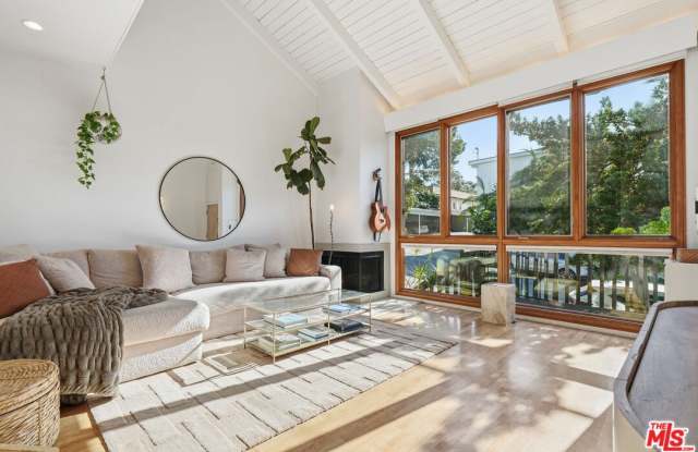 605 Strand St photos photos