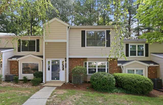 Modern 3BD, 2.5BA North Raleigh Townhome with Upgrades in a Prime Location Near Top Shopping, Dining & Major Highways photos photos