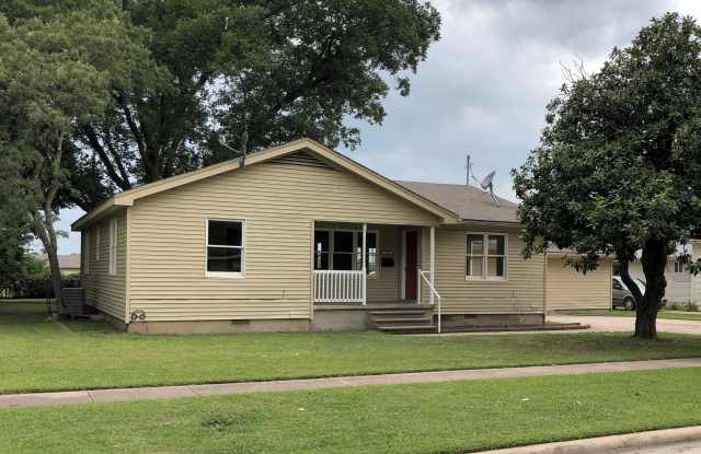 1233 Wyandotte - 1233 North Wyandotte Avenue, Dewey, OK 74029