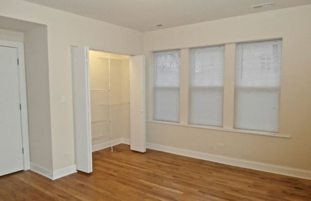 2508 W North Shore 1 Gallery 3
