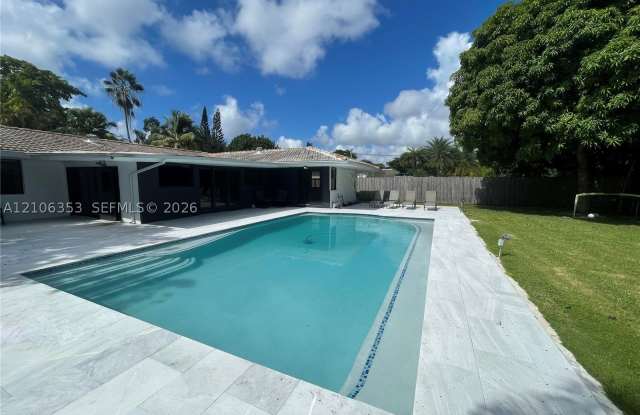 2115 Alamanda Dr Gallery 4
