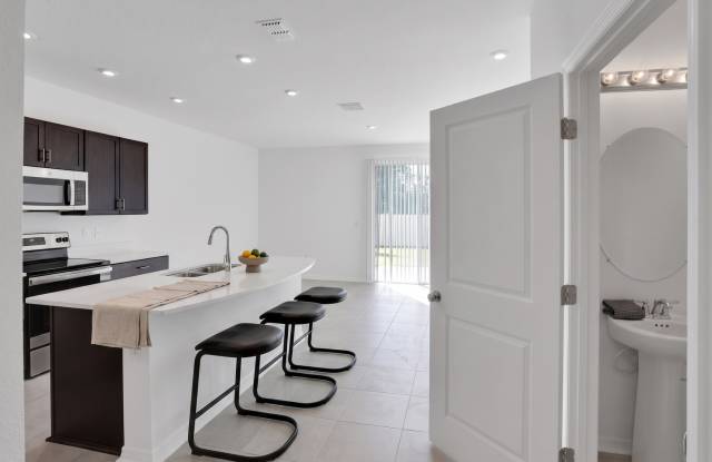 Brand New Move-In Ready Townhome with Pool Access in Annie’s Walk – Near JAX Airport! Gallery 4
