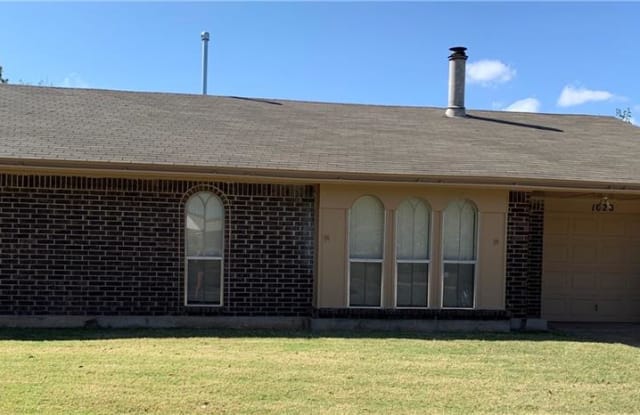 1020 Willow Brook Drive - 1020 Willow Brook Drive, Midwest City, OK 73110