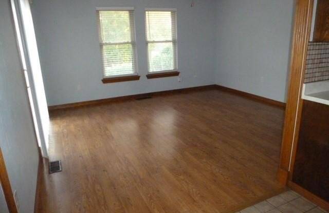 2421 Sandra Drive Gallery 2