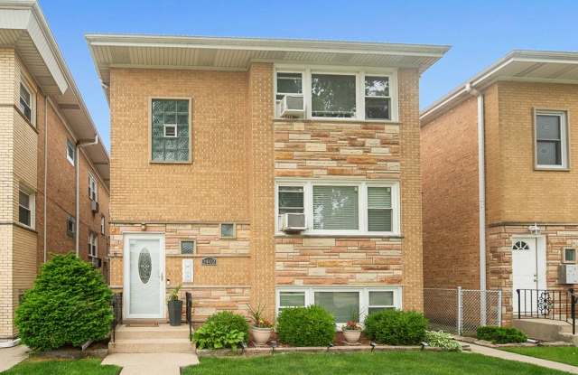2402 N 76 Court Gallery 1