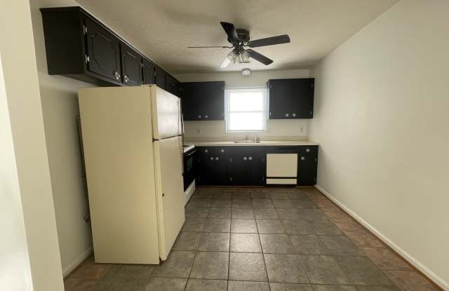 158 Cedar Crest Drive - 1Unit 206 Gallery 2