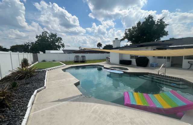 Stunning 3-Bedroom Home with Pool and Custom Features in Winter Park, FL photos photos Stunning 3-Bedroom Home with Pool and Custom Features in Winter Park, FL photos photos