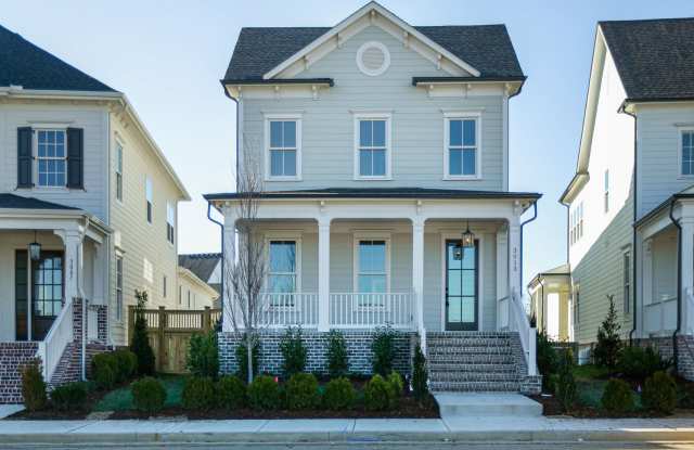 Luxurious 3 Bedroom Home w/ Bonus Room and 3 Car Garage, Easy Access to Interstate and Downtown Franklin photos photos