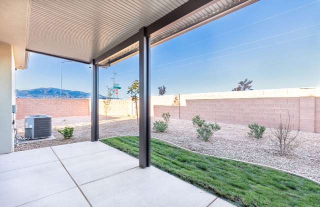 2823 East Snowberry Drive Gallery 3