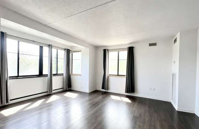 100 Ledgewood Drive Gallery 4