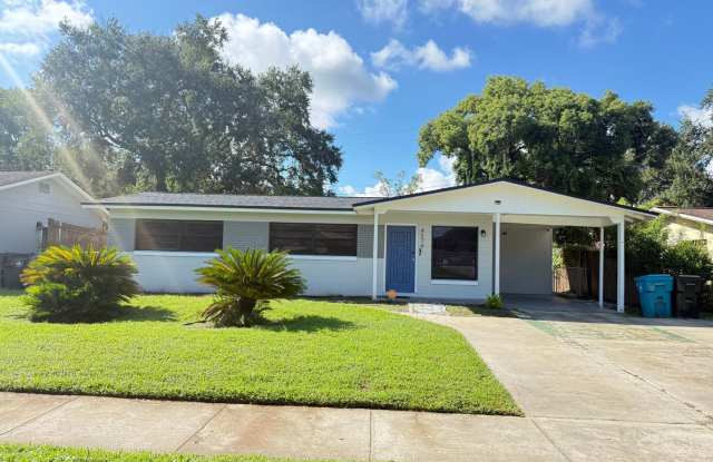 MALIBU GROVES - 3 Bed 2 Bath Gallery 1