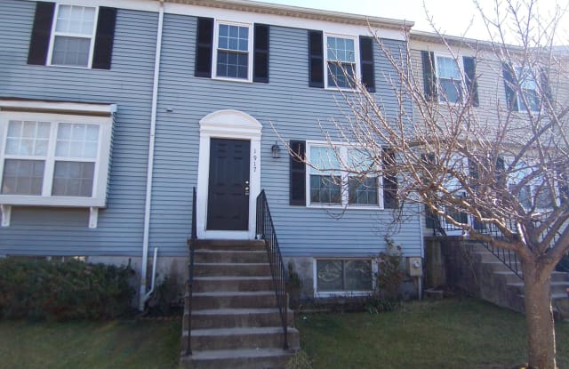 1917 NEWHAVEN DRIVE - 1917 Newhaven Drive, Essex, MD 21221