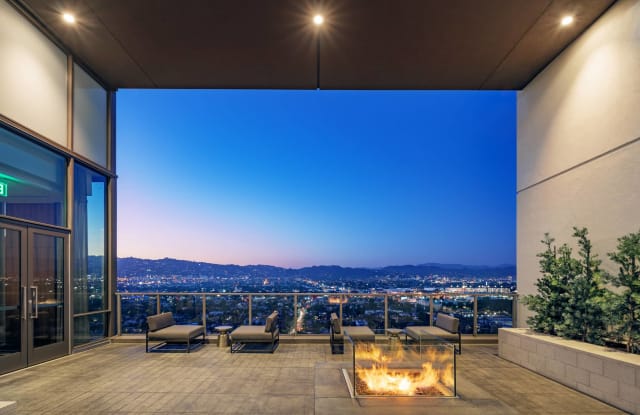 Vision on Wilshire Gallery 3