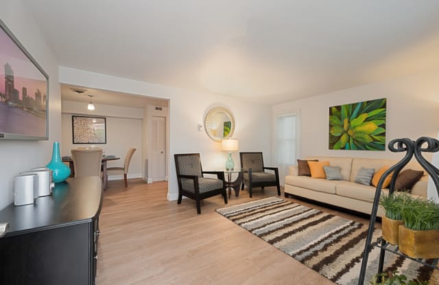 Williamsburg Estates photos photos