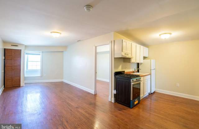 1124 E PASSYUNK AVENUE - 1124 East Passyunk Avenue, Philadelphia, PA 19147