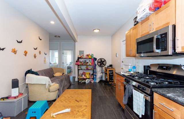 Nicely renovated 4 bed unit near the Green Line and BU! photos photos Nicely renovated 4 bed unit near the Green Line and BU! photos photos