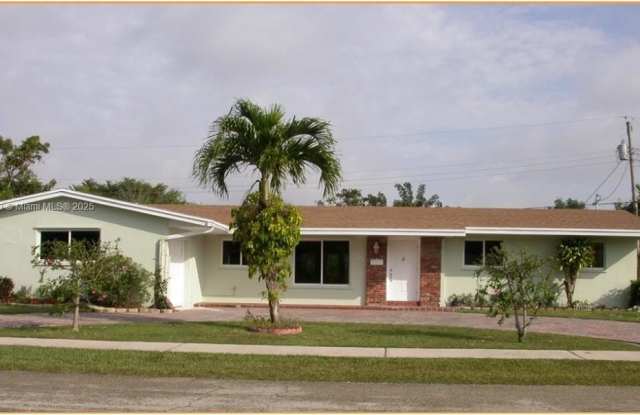 8791 SW 87th St photos photos