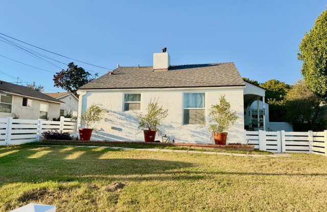 Front unit of a Duplex with Private yard and Nicely Remodeled Gallery 1