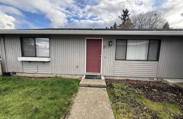 18807 SW Butternut Street unit B- Fully Renovated  Updated Duplex! MUST SEE! photos photos