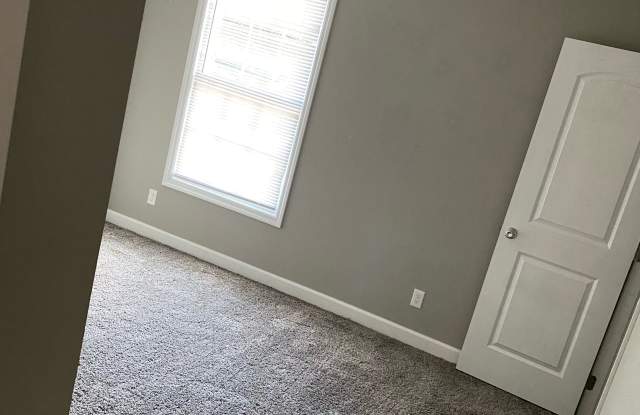 1401 Stadium View Drive Gallery 2