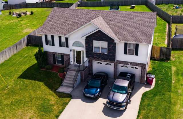 3431 Barkers Mill Rd - 3431 Barkers Mill Road, Clarksville, TN 37042