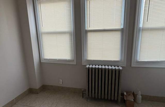 Section 8 approved! Newly renovated 4 bedroom, 1.5 bath Gallery 4