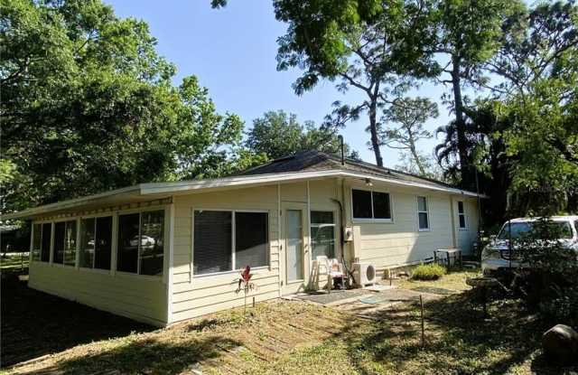 5500 LAKE LIZZIE photos photos