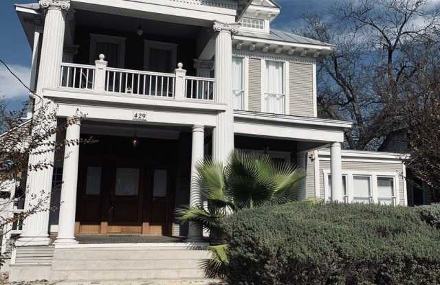 429 mistletoe unit: 101 photos photos