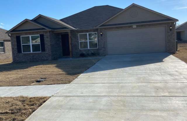 Space to Live, Room to Thrive – 4-Bedroom, 2-Bath Home in Conrad Court! Gallery 4