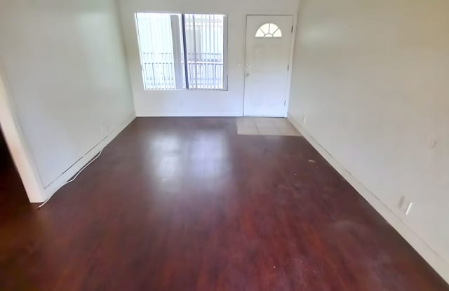 2 Bed/ 2 Bath with Patio | Gated Community | Centrally Located in Long Beach - 1080 Temple Avenue, Long Beach, CA 90804
