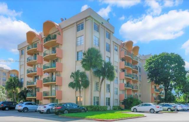 9320 Fontainebleau Boulevard photos photos