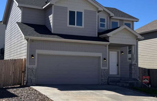 Newer Construction Home for Rent in Lorson Ranch ! Gallery 3