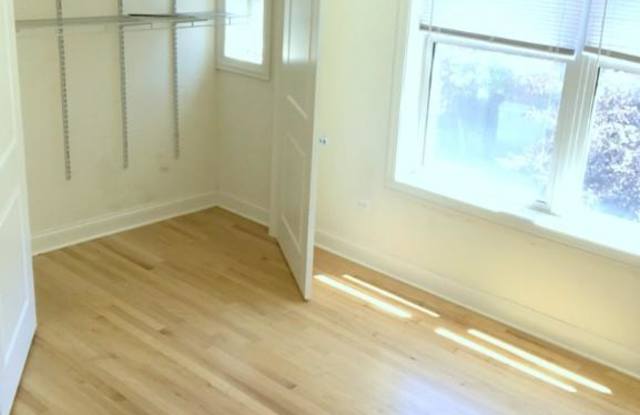 4500 N SHERIDAN Gallery 4