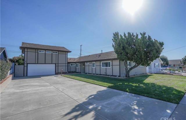 4662 Santa Fe photos photos