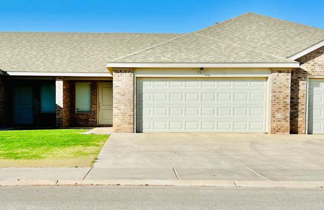 PRE-LEASING FOR JUNE OR JULY! Spacious 3-Bedroom Townhouse Near Texas Tech photos photos