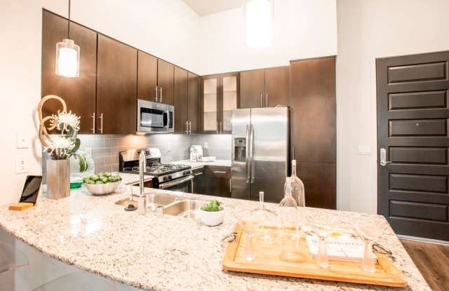 Sorrel at Warner Center photos photos