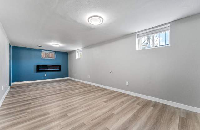 Lower Level Unit near Ruby Hill Park! Gallery 4
