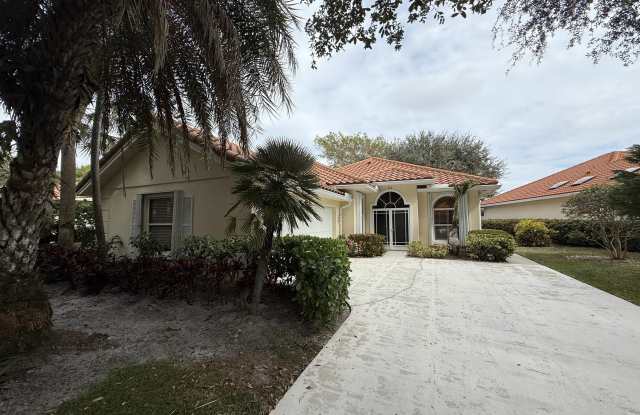 222 E Tall Oaks Circle Gallery 2